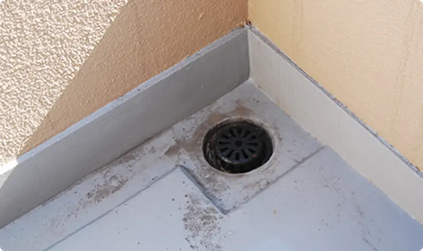 施工方法08:排水詰まり解消・防水工事を表す画像